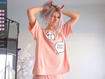 latina cam girl careful_i_bite image #2197735