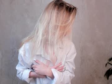 cuttie_spooky latina cam