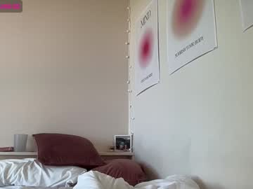 latina cam girl missirea image #3414699