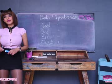 latina cam girl livecleo image #3511985