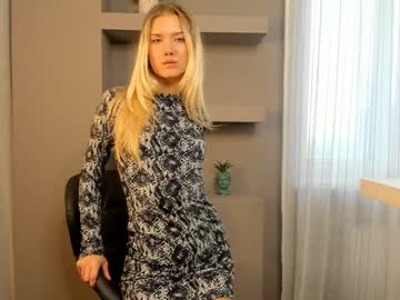 latina cam girl caitlinnaomi image #3915534