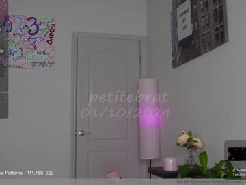 latina cam girl petitebrat image #4055975