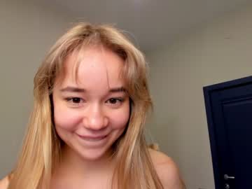 latina cam girl kristycoy image #2771369