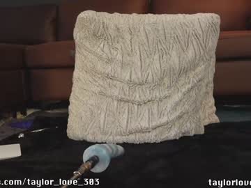 latina cam girl taylor_love_303 image #2917947