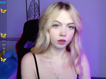 latina cam girl small_blondee image #2499157