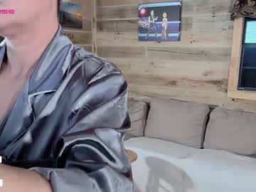 latina cam girl champagnefun image #2129171