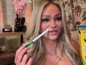 latina cam girl ari_02 image #4082999