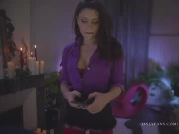 latina cam girl lucieoude_ image #2133926