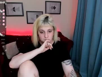 latina cam girl yolandi_toit image #1436489