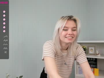 latina cam girl _naked_heart_ image #3754363