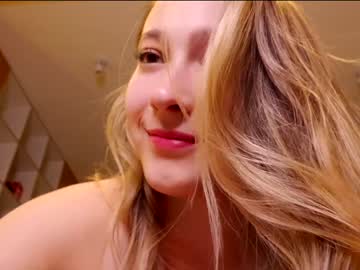 latina cam girl aveksmr image #3458917