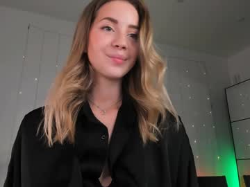 latina cam girl emmi_rosee image #3830779