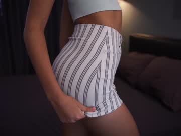 latina cam girl tessarosse_ image #3737960