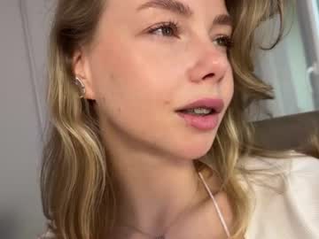 latina cam girl elli_harmon image #4557709