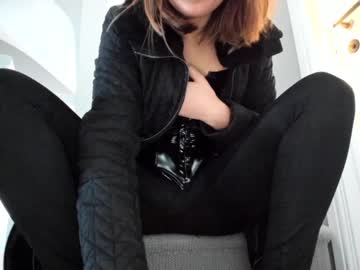 latina cam girl eatmypie69 image #2350727