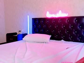 latina cam girl l0ve_sh0w image #4477375