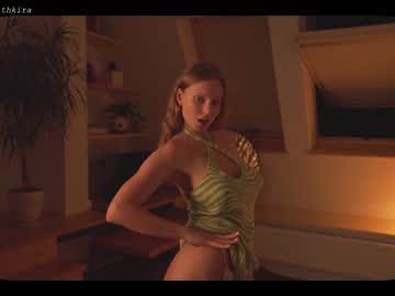 latina cam girl chillwithkira image #1176213