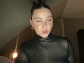 latina cam girl novavangogh image #3837792
