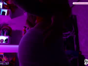 latina cam girl yesikasaenz image #3268170
