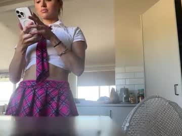 latina cam girl naomirhoades image #4692467