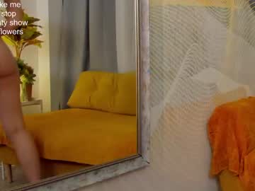 latina cam girl milablush image #2413376