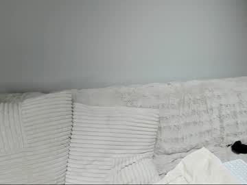 latina cam girl aria_diaz image #3370885