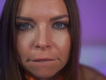 latina cam girl eva_fashionista image #3372862