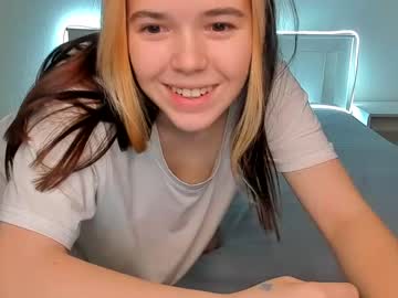 latina cam girl renee_whi image #2114540