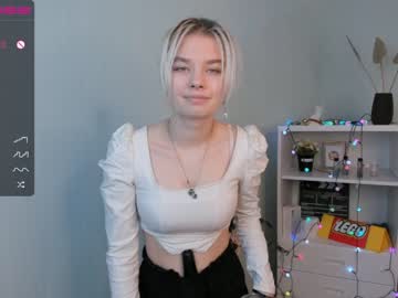 latina cam girl _naked_heart_ image #3768112