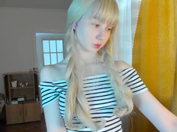 latina cam girl virgiin_lily image #981192
