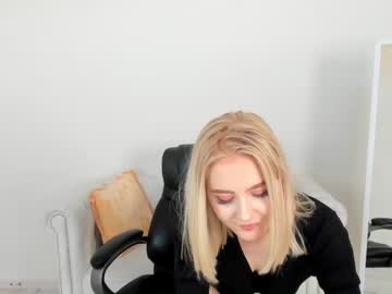 latina cam girl oliviabr0wn image #2067400