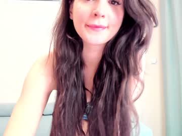 latina cam girl elaanna image #3537165