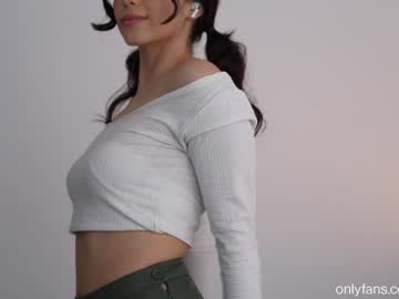latina cam girl naughtysammx image #2755012