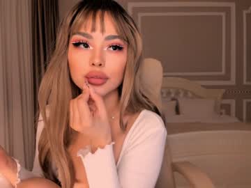 latina cam girl bae_suz image #816436