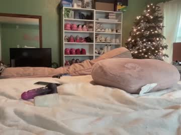 latina cam girl oftenelle image #2280130