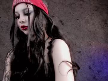 latina cam girl maaarynip image #1886099