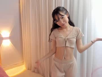 latina cam girl little_effy18 image #3253068