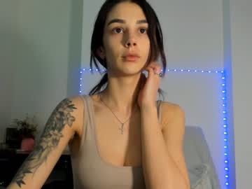 latina cam girl hotfallingdevil image #2383677