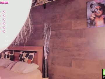latina cam girl yolandabertha image #2584760
