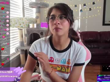 latina cam girl violetttflowers image #3090975