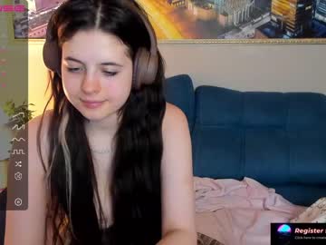latina cam girl nessa_more image #2304719