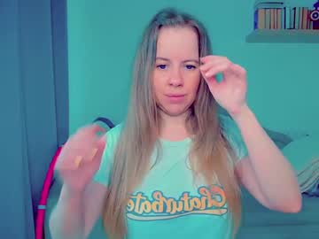 latina cam girl mikubaby image #3292546