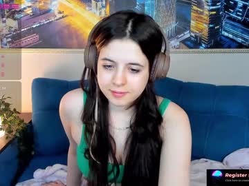 latina cam girl nessa_more image #2313805