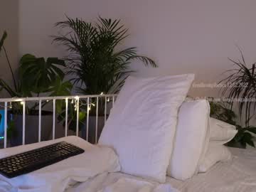 latina cam girl _deepthroatgalactica image #740387