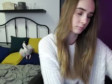 latina cam girl carolin_e image #767723