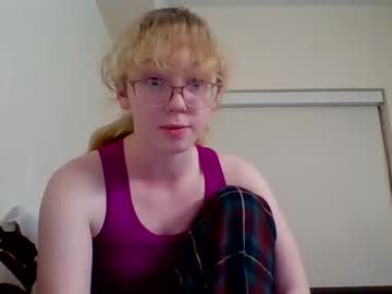 latina cam girl blonde_katie image #4422339