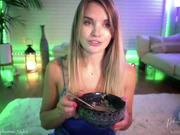 latina cam girl phoenix_taylor image #1752379