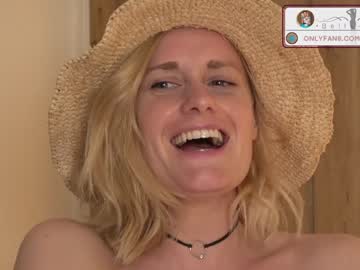 latina cam girl belle_jlou image #1564497