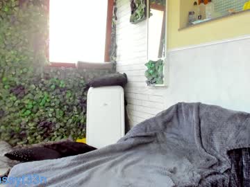 latina cam girl sassyt33n image #3035441
