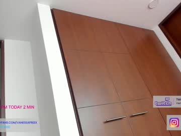 latina cam girl vanandjuani image #3222611